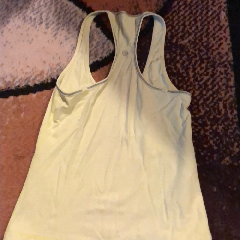 Workout top - Picture 3 of 3